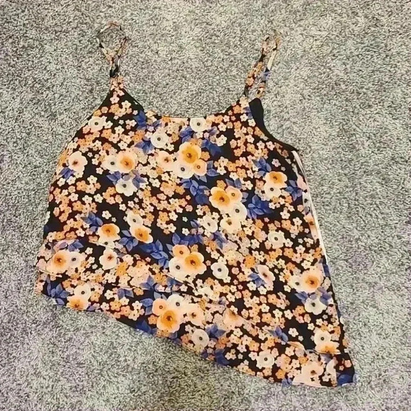 Forever 21 Flower Blouse - Picture 4 of 5